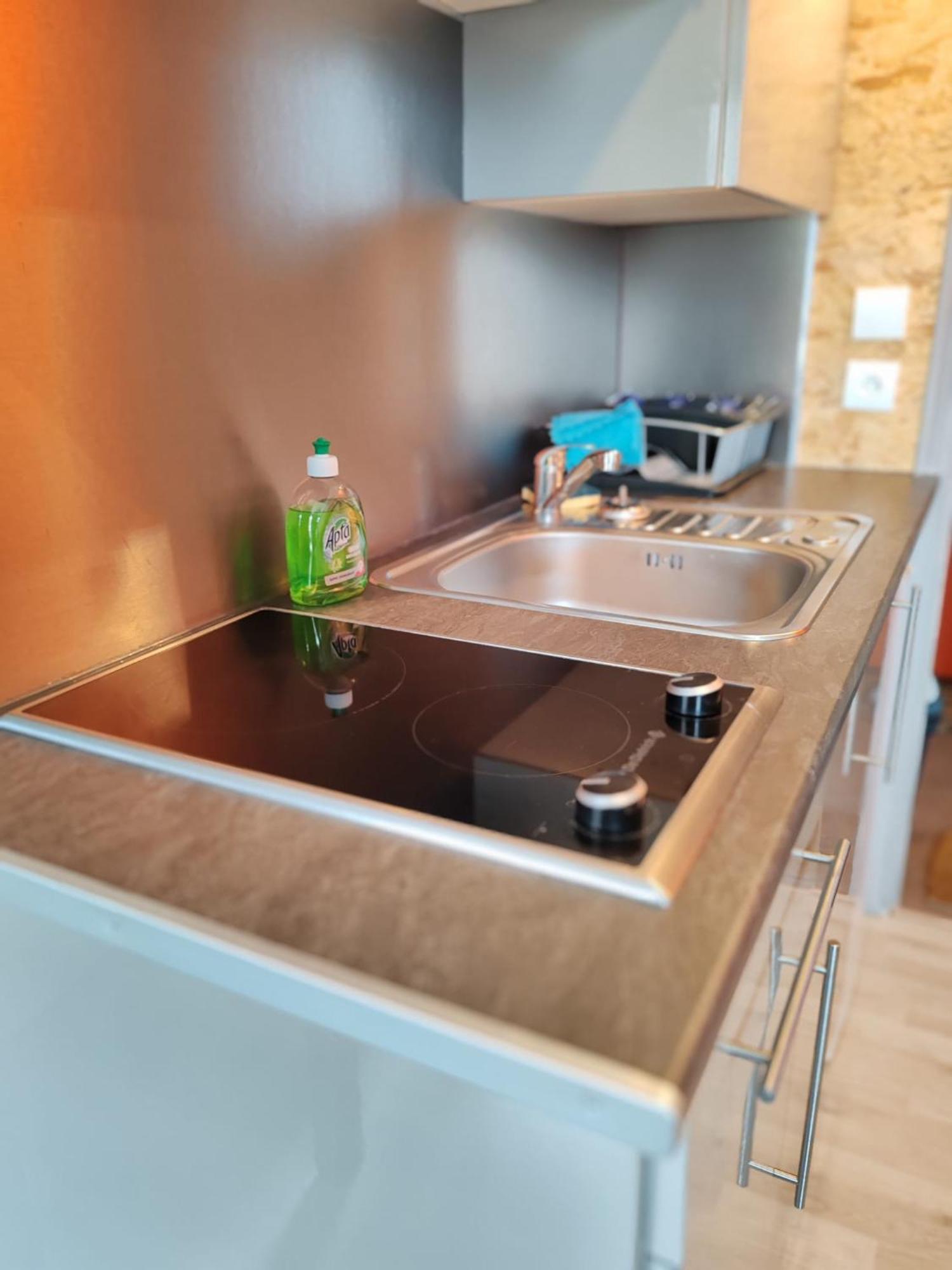 Le Chaleureux Cocon Rouge Apartment Ustou
